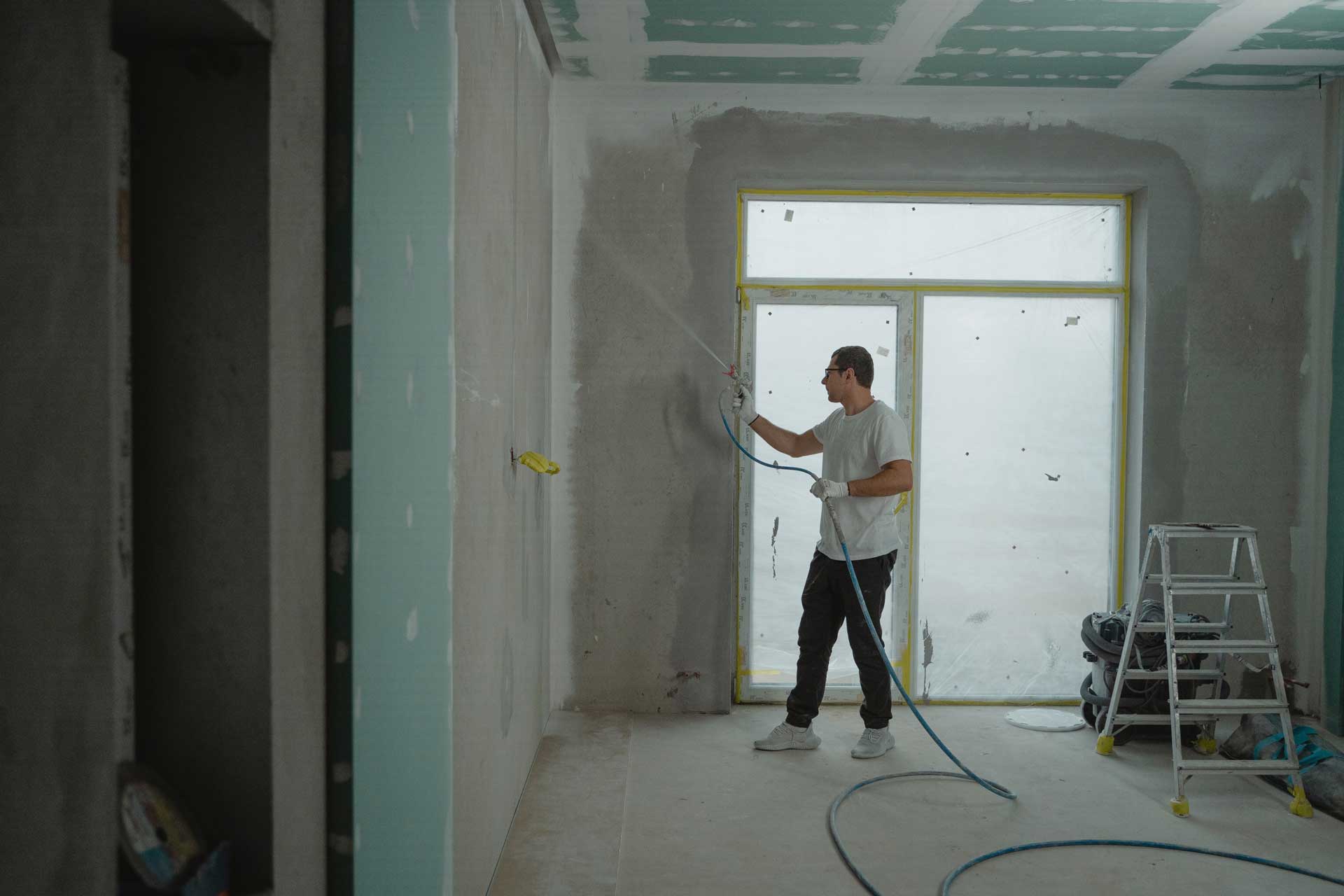 IMG-AIA06-worker-stukadoor03